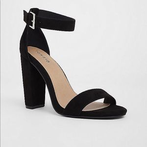 Black Ankle Strap Tapered Heel (WW)